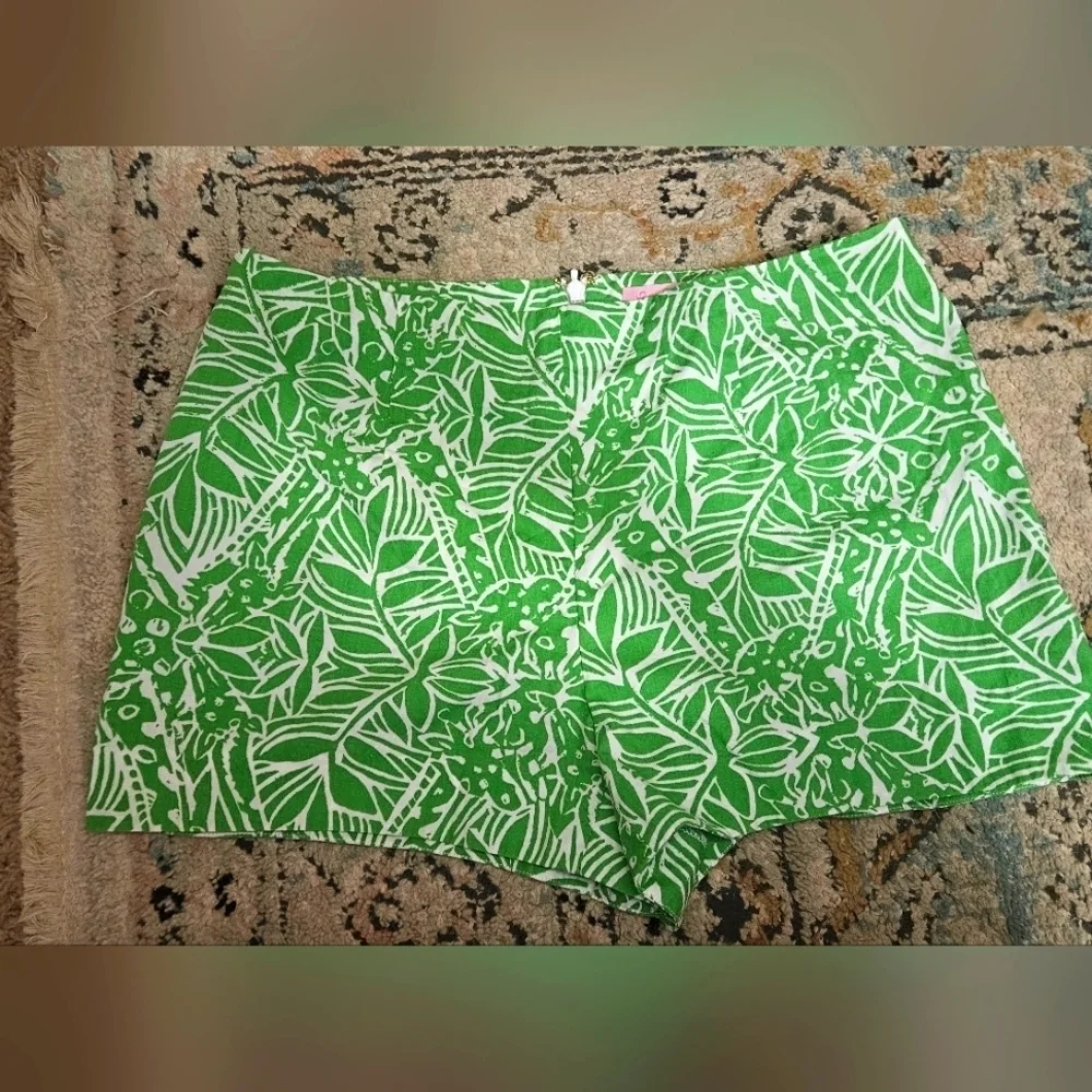 Lilly Pulitzer Green Tropical Print Cotton Shorts Size 2 Resort Prep